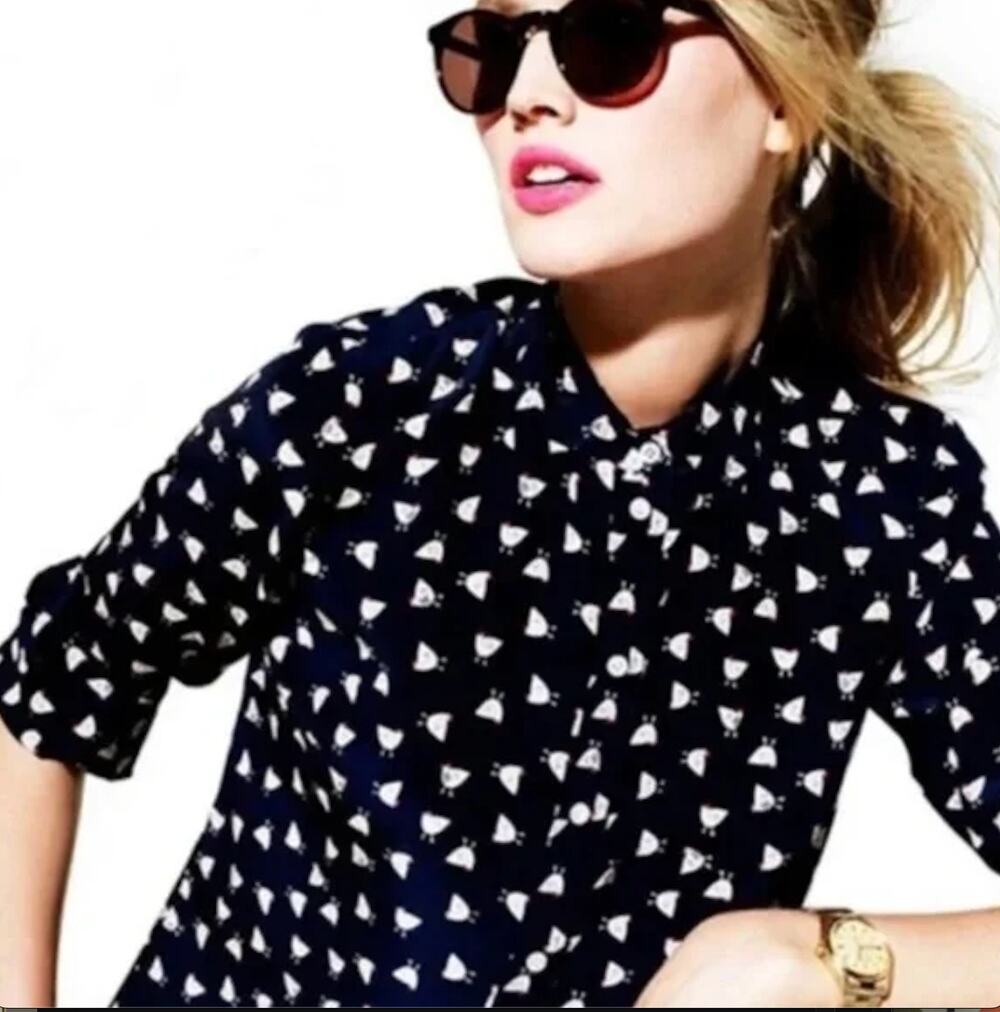J CREW 100% Silk French Hen Button Front Long Sleeve Shirttail Hem Top XXS Navy